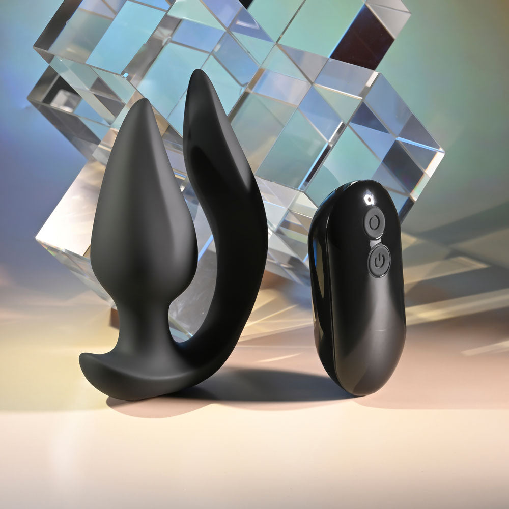 Evolved THE GENIE - Black 11.2 cm USB Rechargeable Vibrating Plug with Wireless Remote
